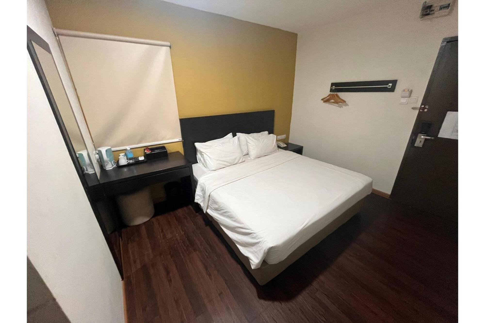 Capital O 91074 Grand World Hotel Johor Bahru