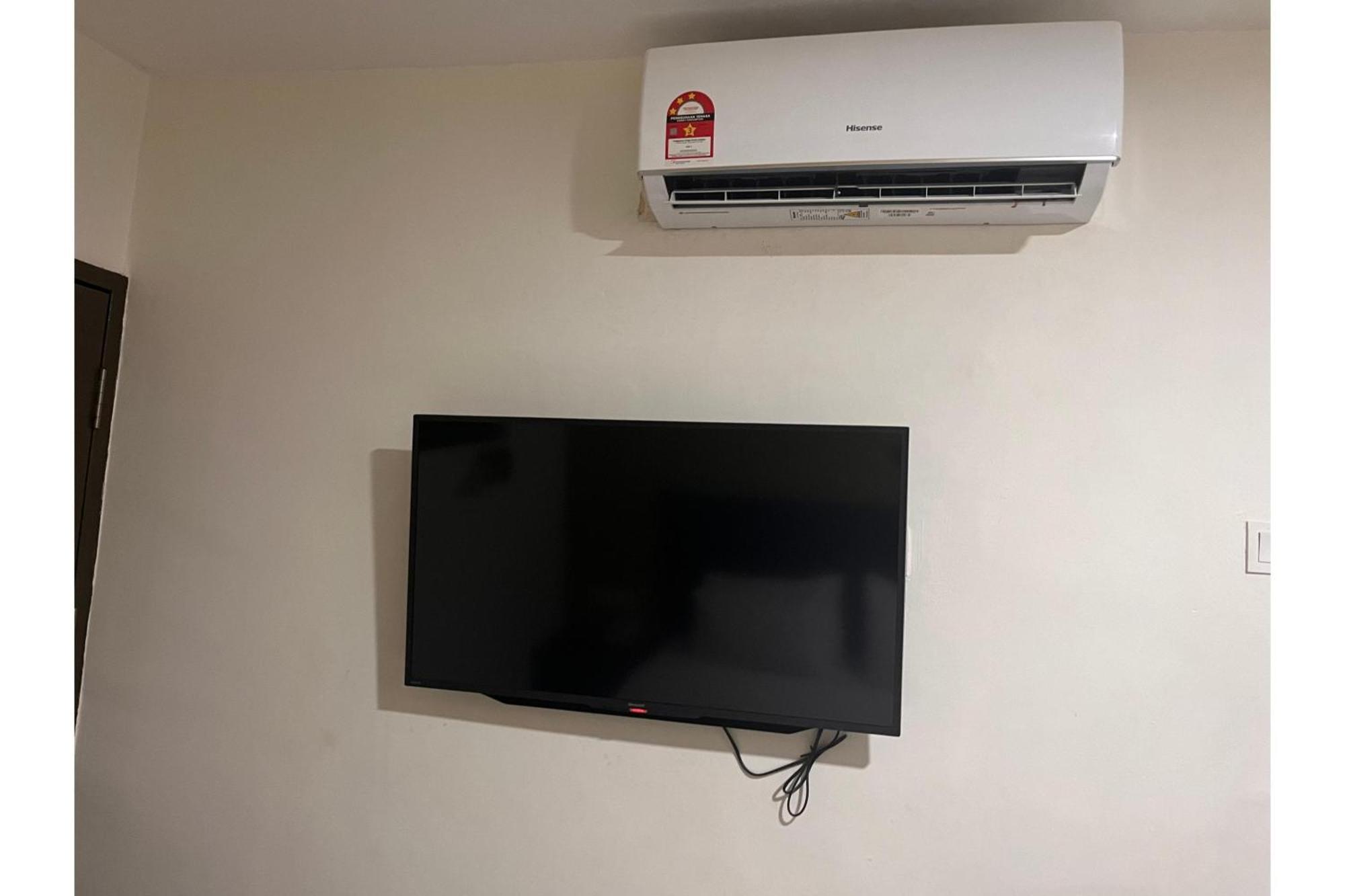 Hotel Capital O 91074 Grand World Johor Bahru