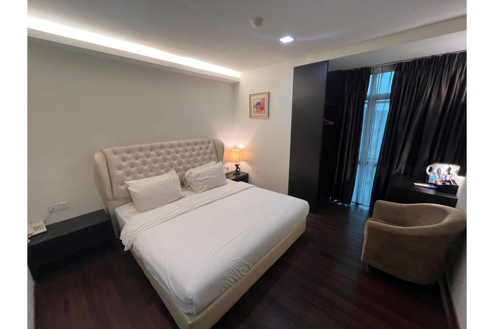 Capital O 91074 Grand World 3*