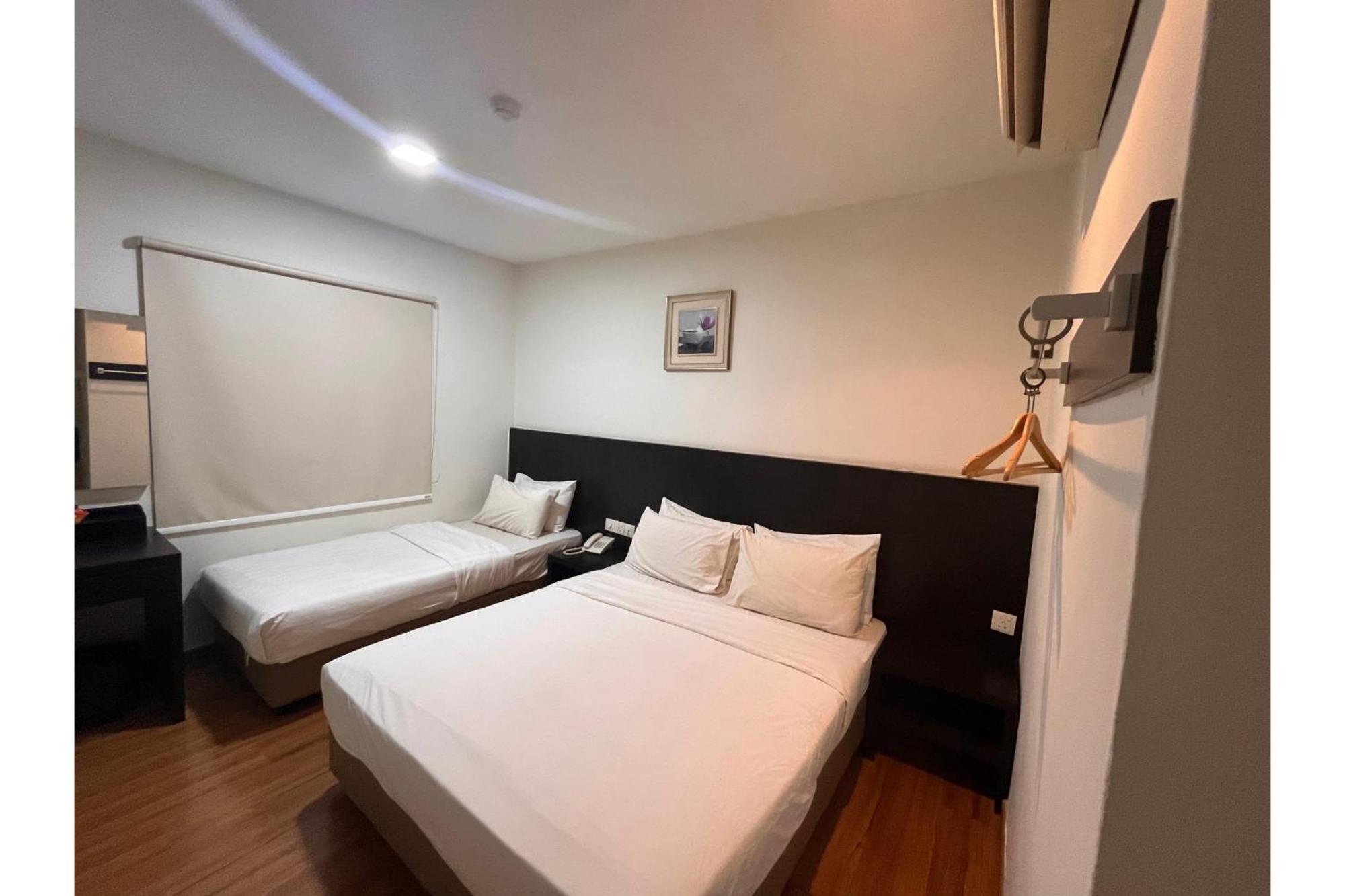 Hotel Capital O 91074 Grand World 3*