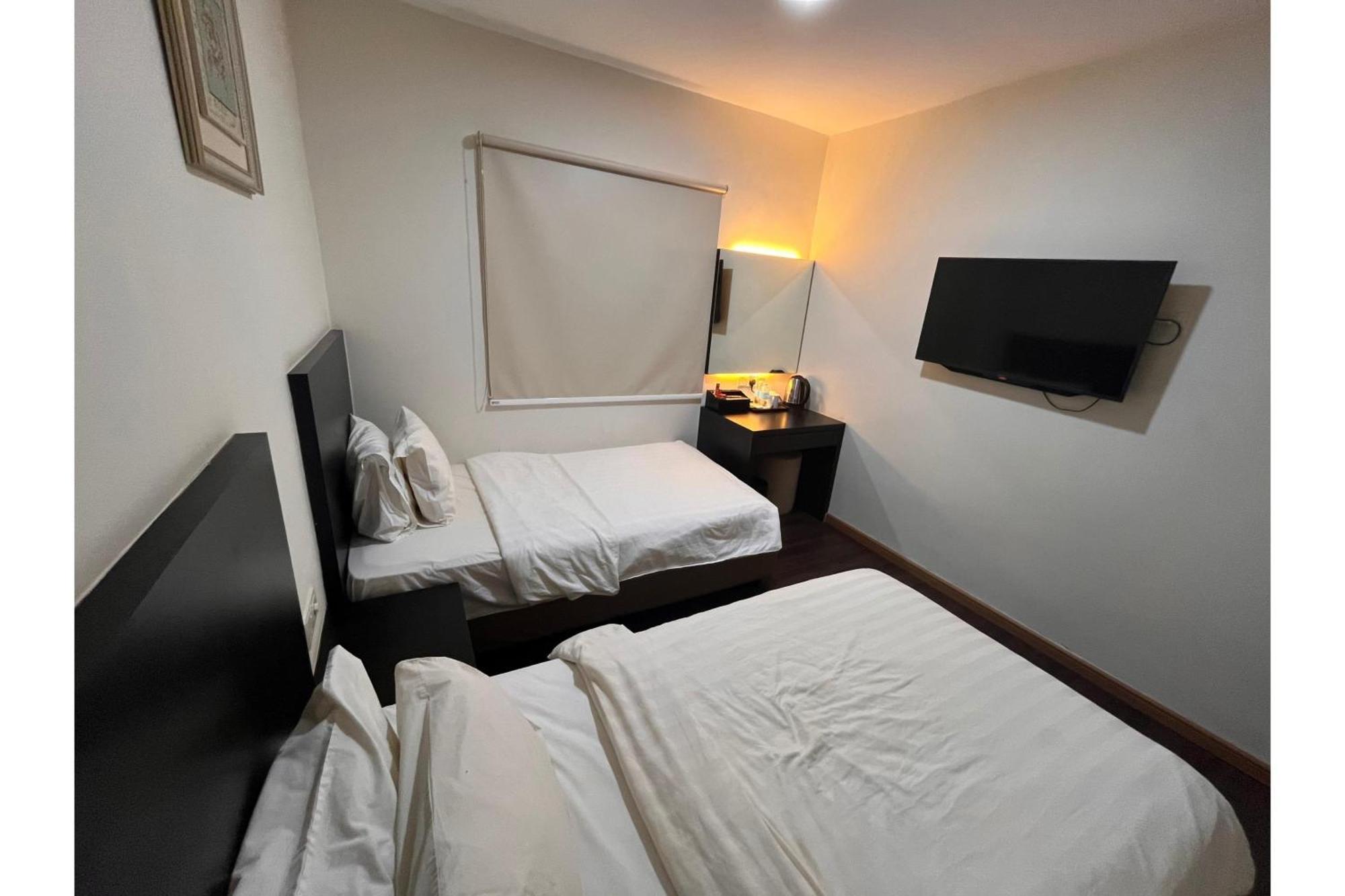Capital O 91074 Grand World Hotel Johor Bahru