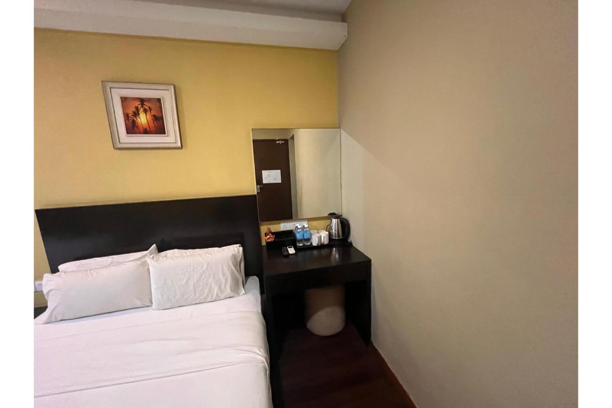 Capital O 91074 Grand World 3* Johor Bahru