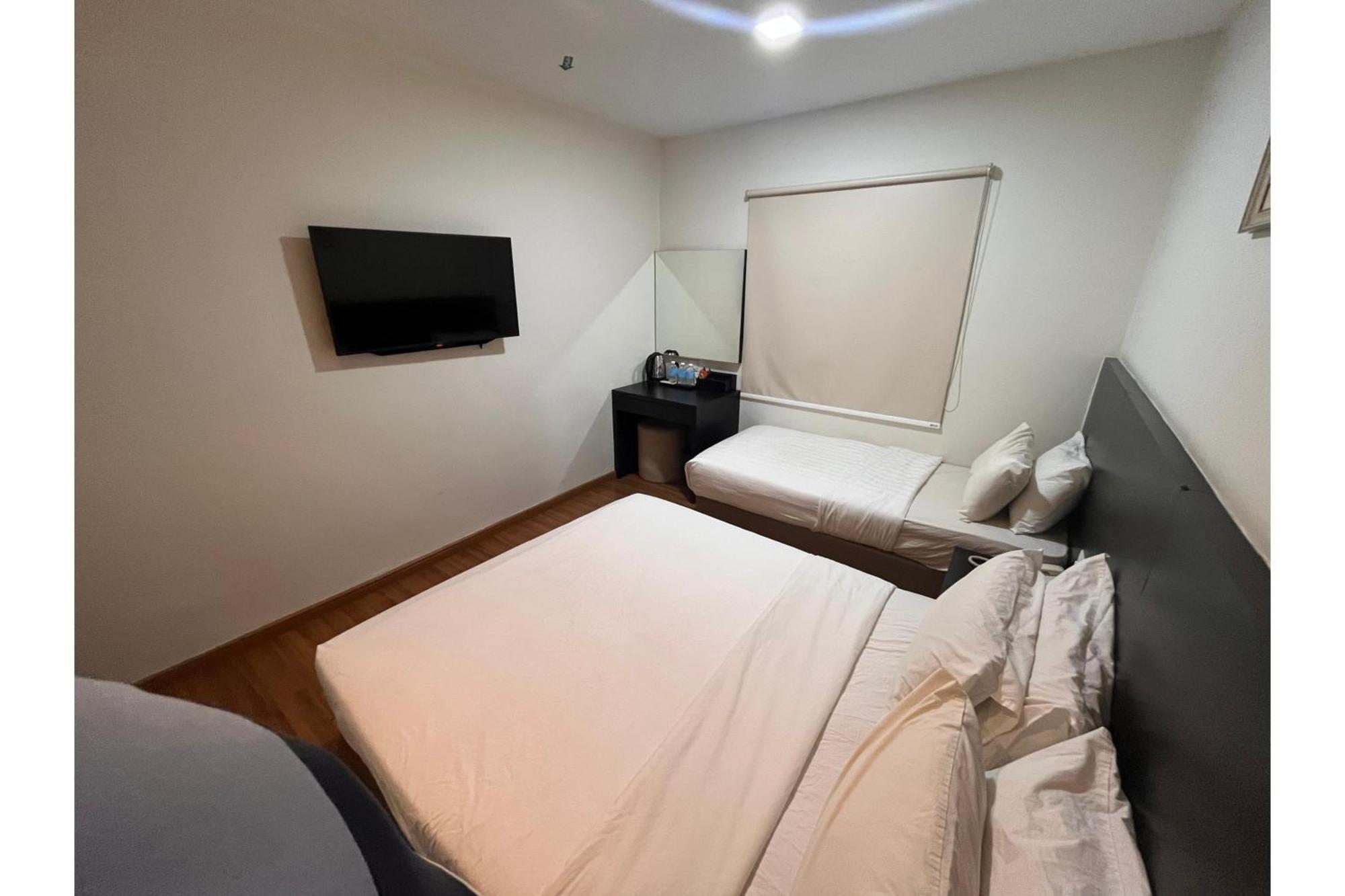 Hotel Capital O 91074 Grand World 3*