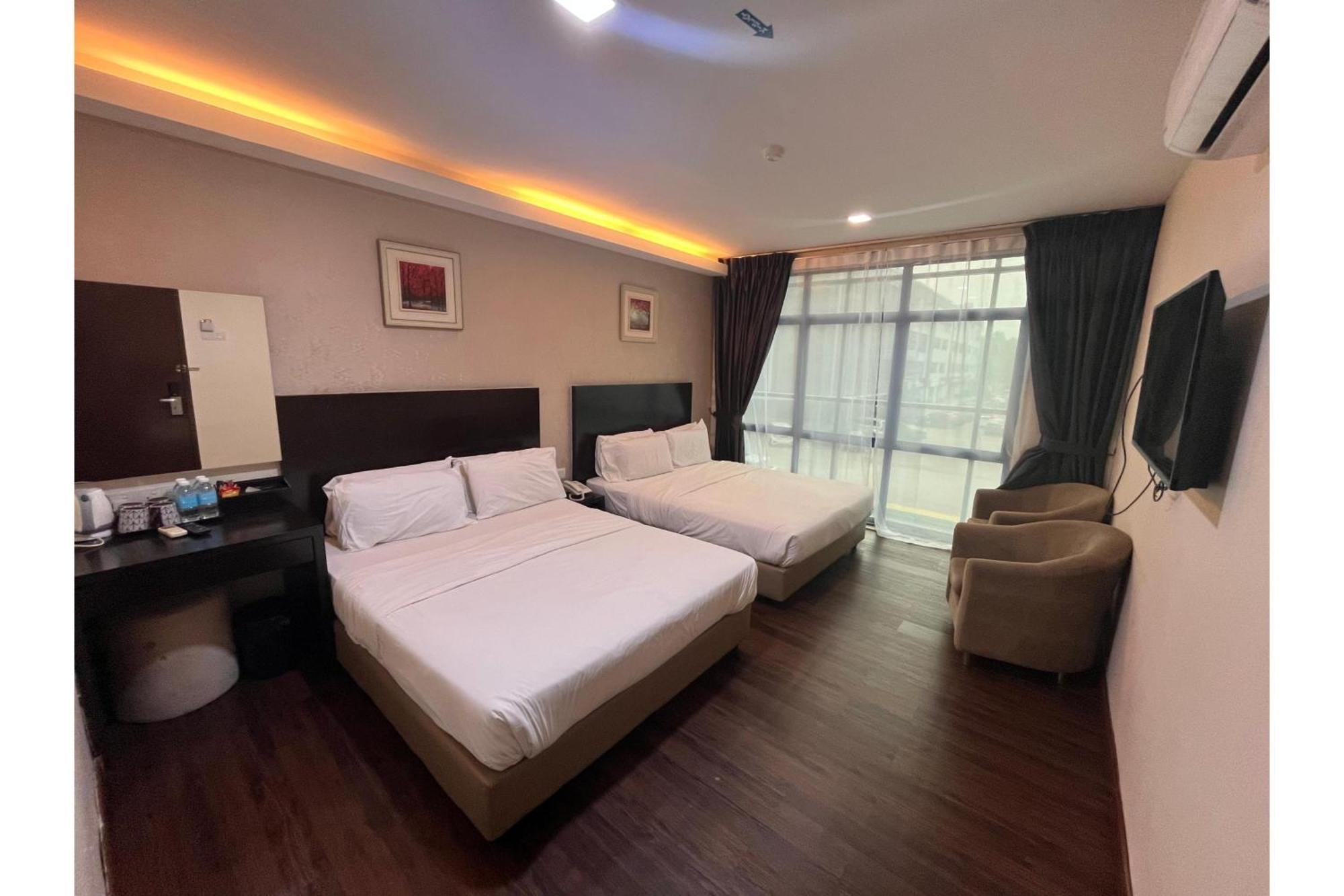 Capital O 91074 Grand World 3* Johor Bahru