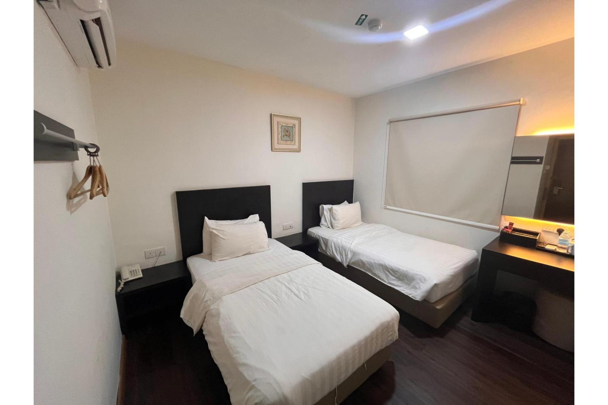 Hotel Capital O 91074 Grand World Johor Bahru