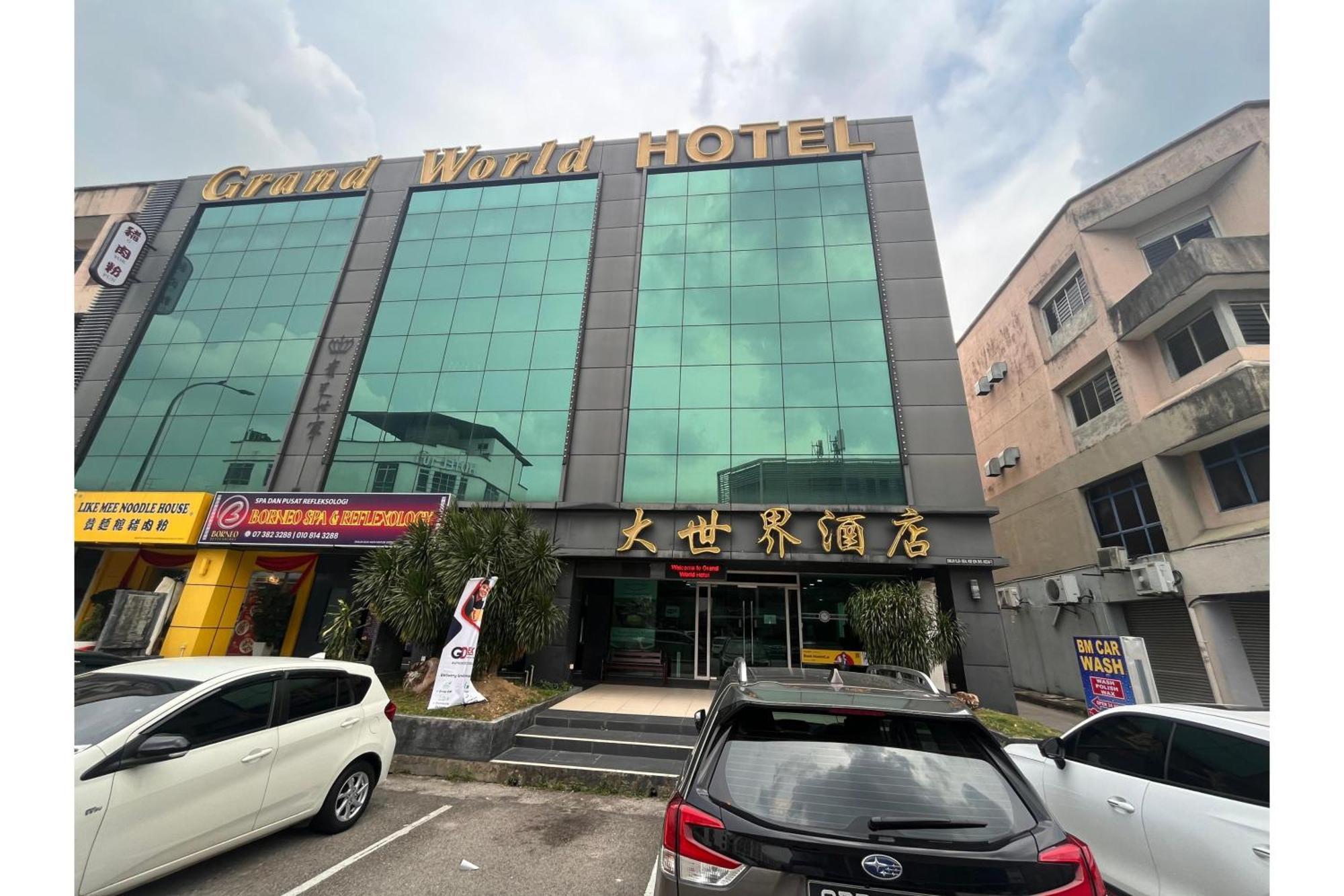 Capital O 91074 Grand World 3* Johor Bahru