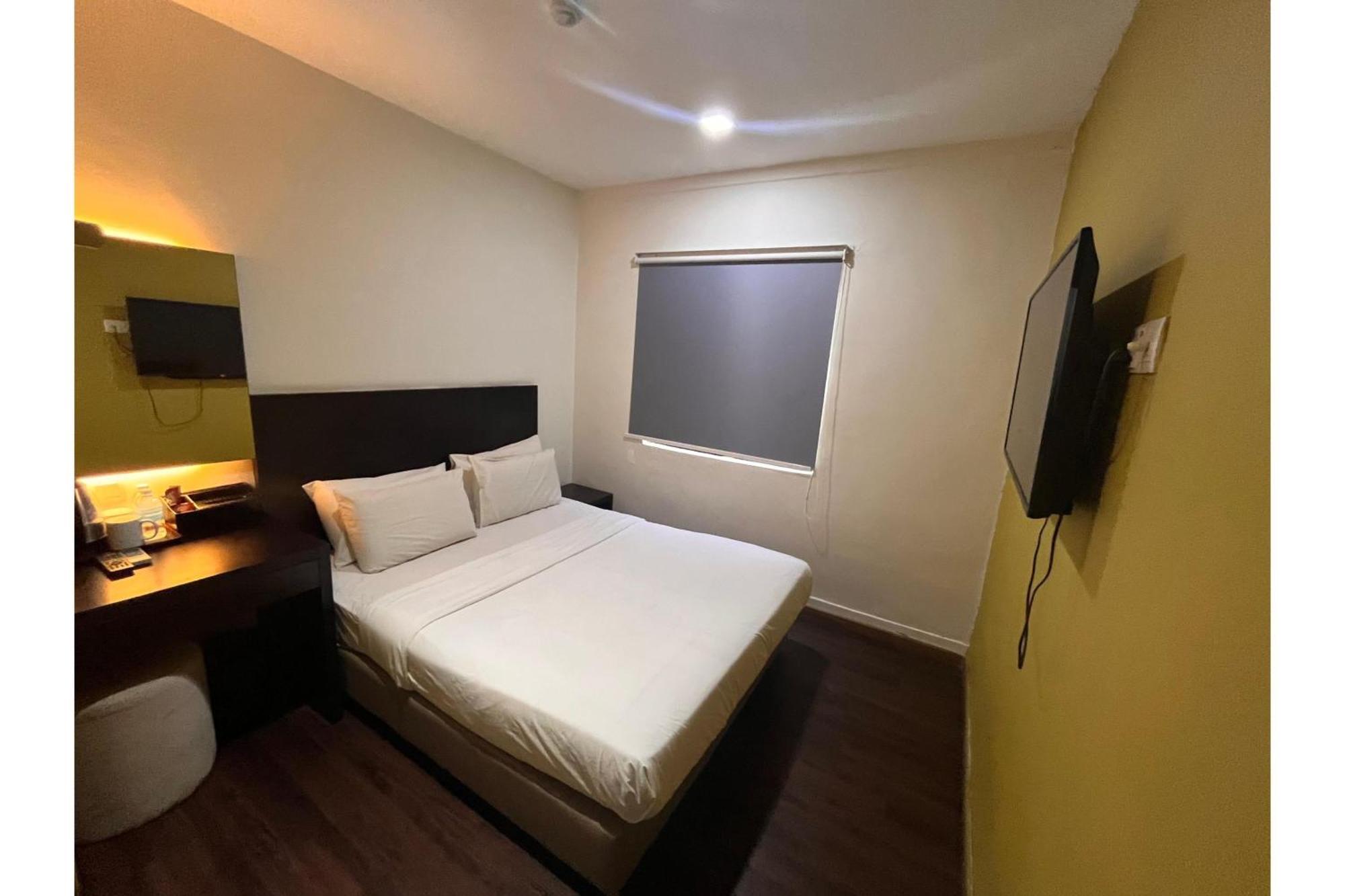 Capital O 91074 Grand World