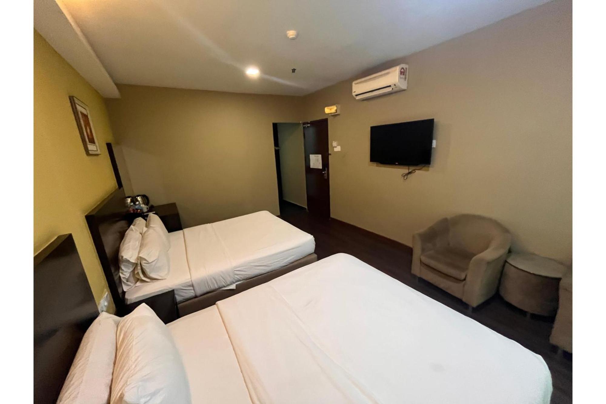 Capital O 91074 Grand World 3* Johor Bahru