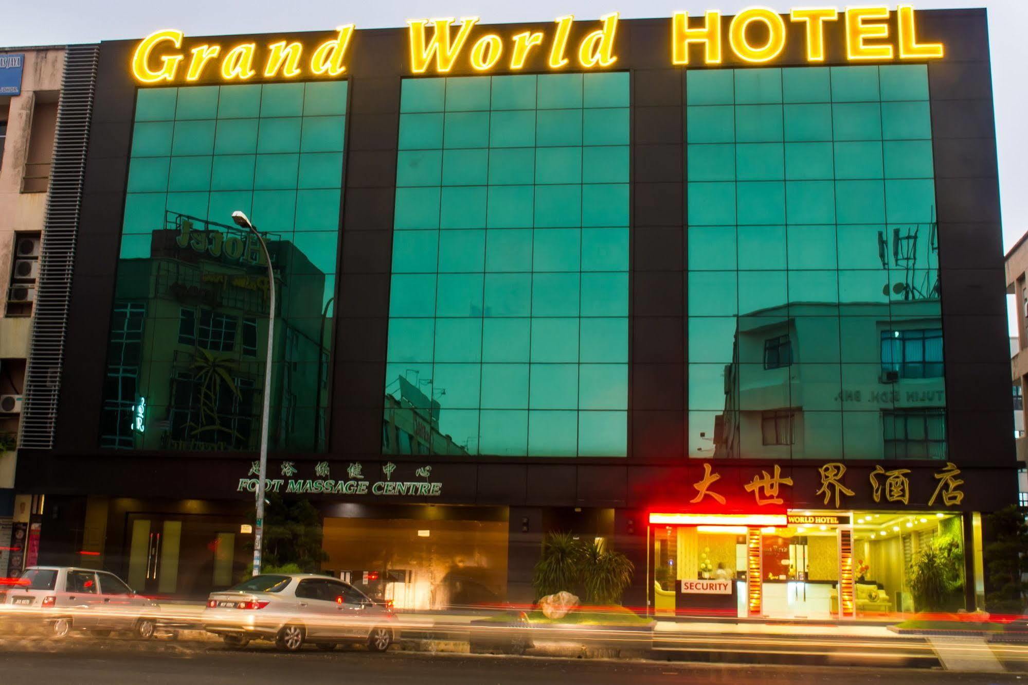 Capital O 91074 Grand World 3* Johor Bahru